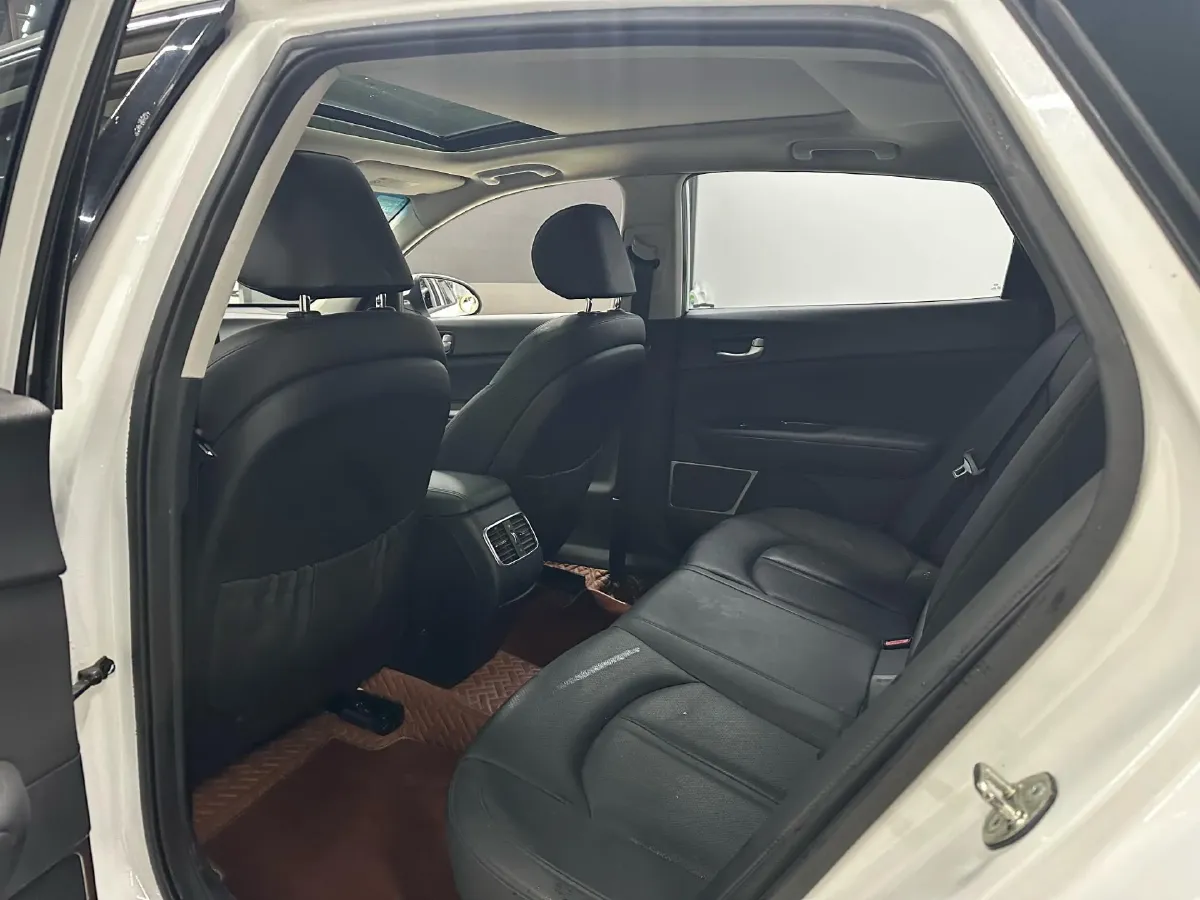 2017 Kia K5 2.0L 161HP L4 6AT,autocango,china used car exporter,china ev exporter,chinese used car exporter,chinese used ev exporter