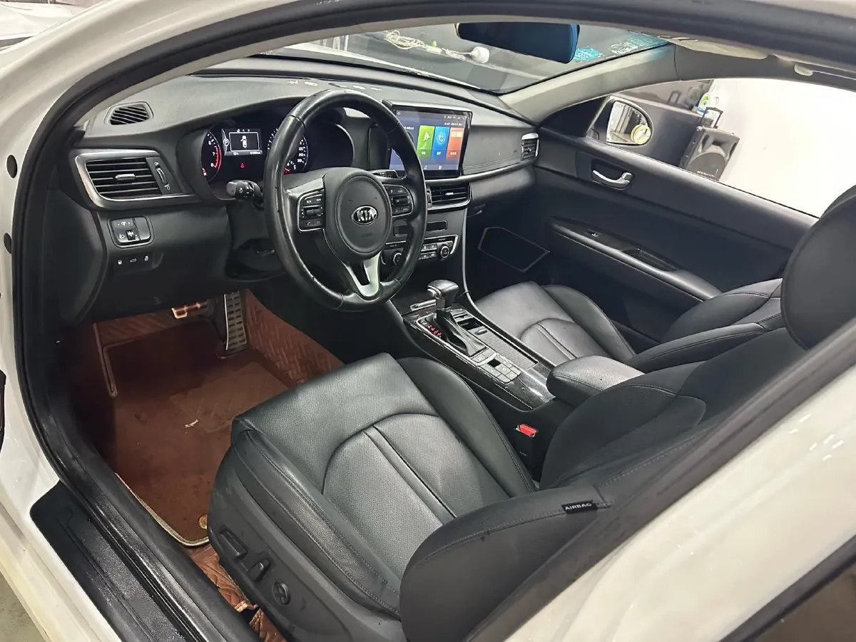 2017 Kia K5 2.0L 161HP L4 6AT,autocango,china used car exporter,china ev exporter,chinese used car exporter,chinese used ev exporter