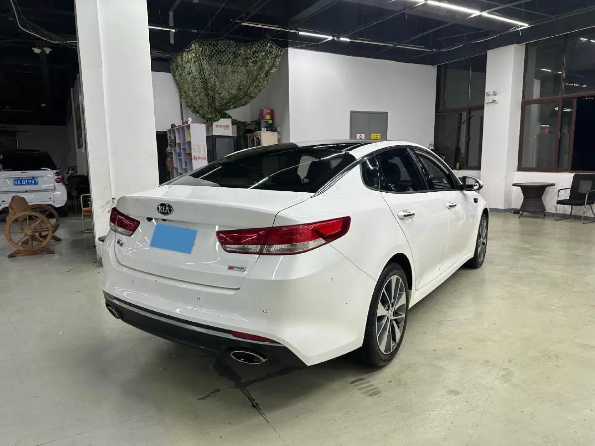2017 Kia K5 2.0L 161HP L4 6AT,autocango,china used car exporter,china ev exporter,chinese used car exporter,chinese used ev exporter