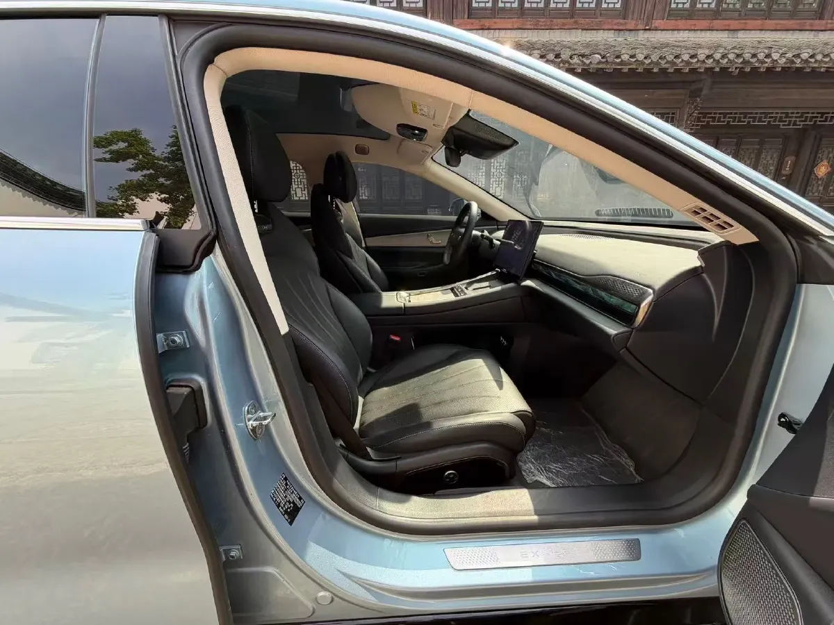 2024 Jaguar E-PACE 1.5T 200HP L3 8AT,autocango,china used car exporter,china ev exporter,chinese used car exporter,chinese used ev exporter