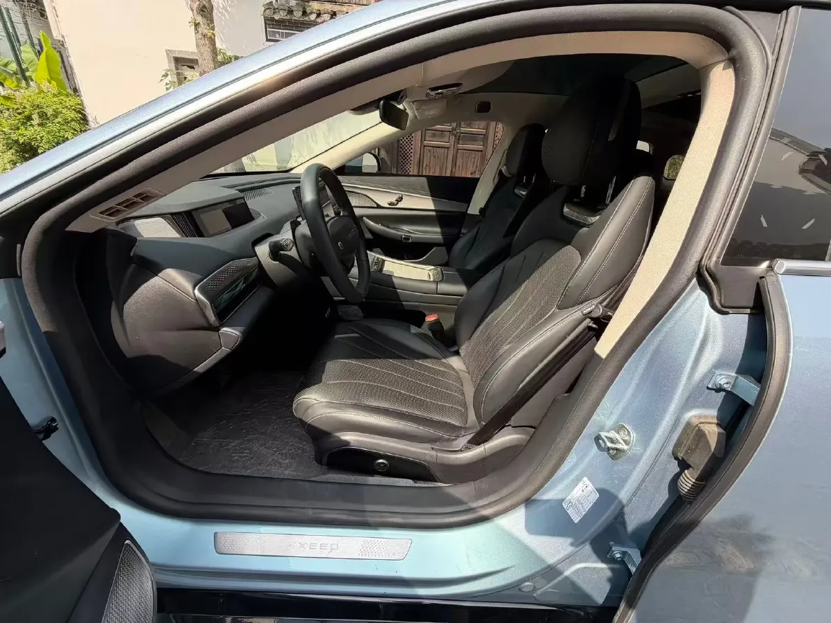 2024 Jaguar E-PACE 1.5T 200HP L3 8AT,autocango,china used car exporter,china ev exporter,chinese used car exporter,chinese used ev exporter