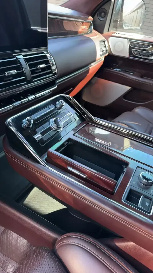 2019 Lincoln Navigator 3.5T 388HP V6 10AT,autocango,china used car exporter,china ev exporter,chinese used car exporter,chinese used ev exporter