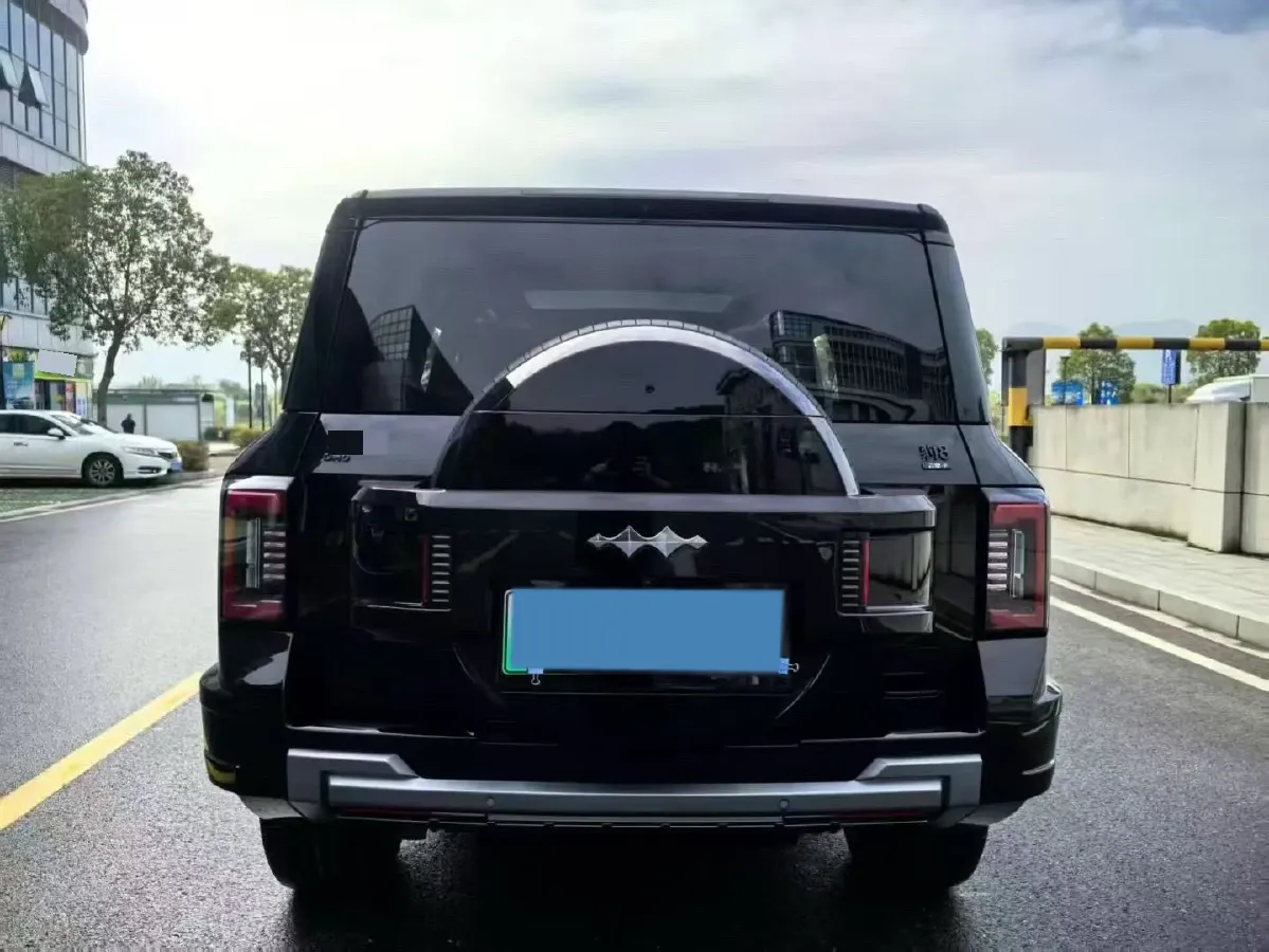 2025 FangChengBao Bao 8 2.0T 245HP L4 E-CVT PHEV 36.8KWH,autocango,china used car exporter,china ev exporter,chinese used car exporter,chinese used ev exporter