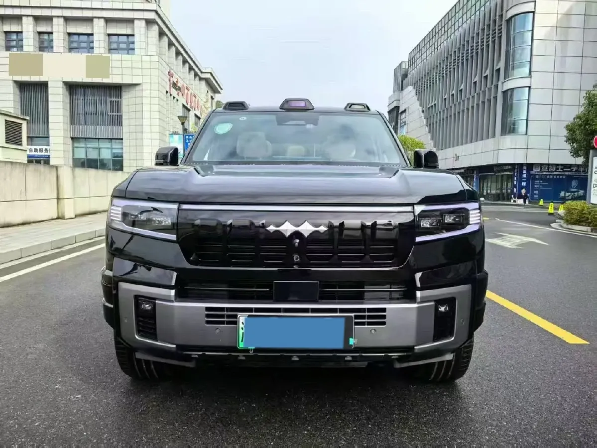 2025 FangChengBao Bao 8 2.0T 245HP L4 E-CVT PHEV 36.8KWH,autocango,china used car exporter,china ev exporter,chinese used car exporter,chinese used ev exporter