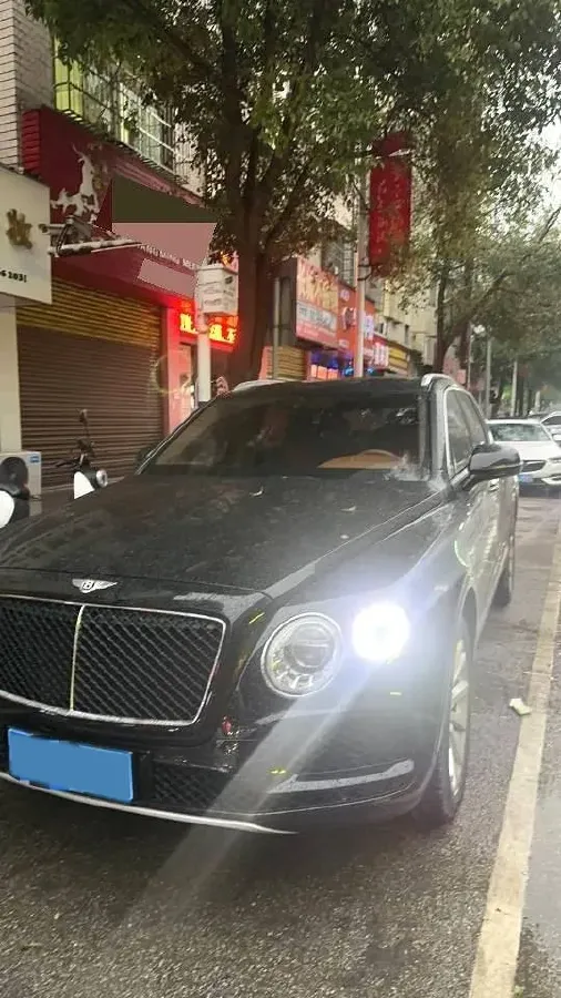 2018 Bentley Bentayga 4.0T 550HP V8 8AT,autocango,china used car exporter,china ev exporter,chinese used car exporter,chinese used ev exporter