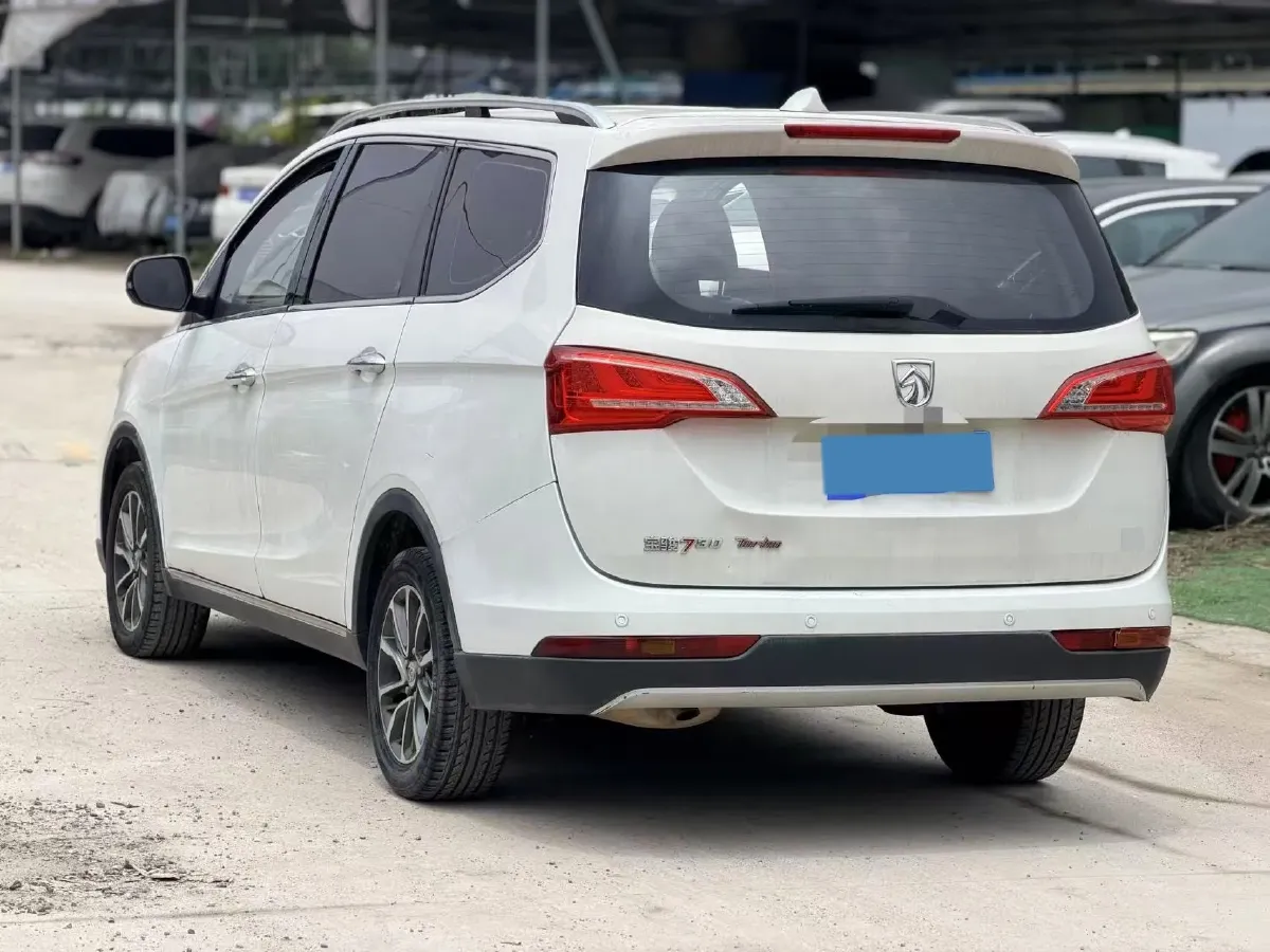 2017 BaoJun 730 1.5T 150HP L4 6MT,autocango,china used car exporter,china ev exporter,chinese used car exporter,chinese used ev exporter