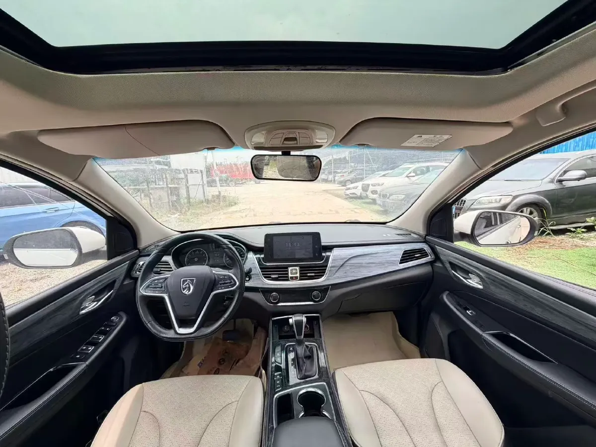 2017 BaoJun 730 1.5T 150HP L4 6MT,autocango,china used car exporter,china ev exporter,chinese used car exporter,chinese used ev exporter