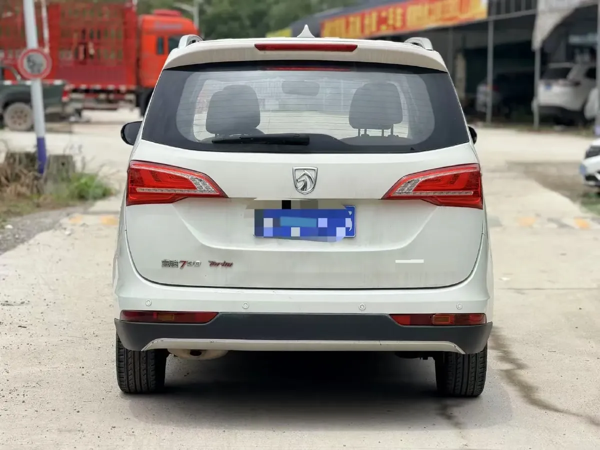 2017 BaoJun 730 1.5T 150HP L4 6MT,autocango,china used car exporter,china ev exporter,chinese used car exporter,chinese used ev exporter
