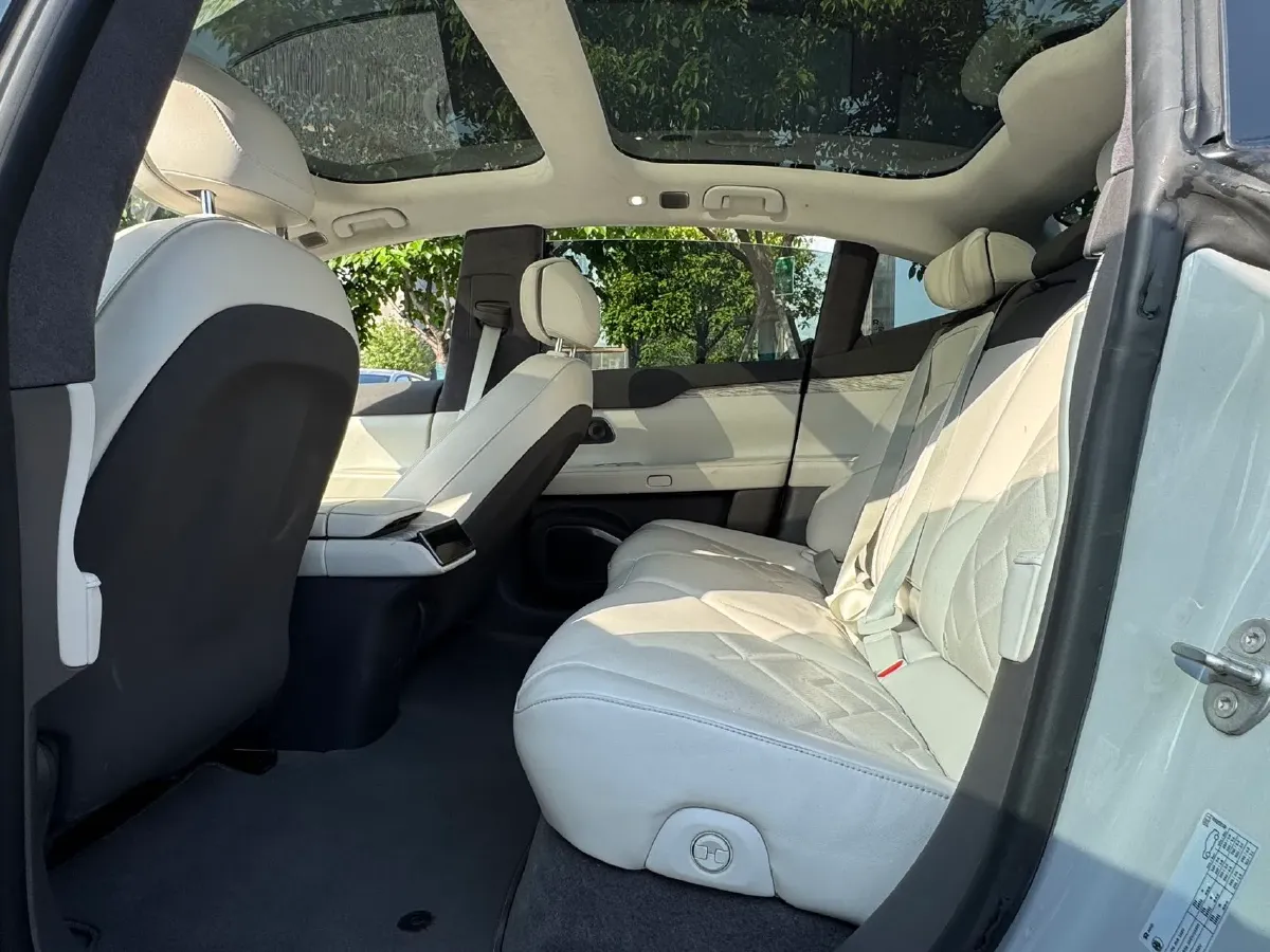 2021 Volkswagen ID.6 Crozz BEV 84.8KWH,autocango,china used car exporter,china ev exporter,chinese used car exporter,chinese used ev exporter