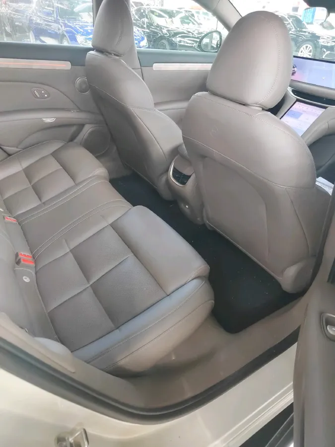 2025 IM L6 BEV,autocango,china used car exporter,china ev exporter,chinese used car exporter,chinese used ev exporter