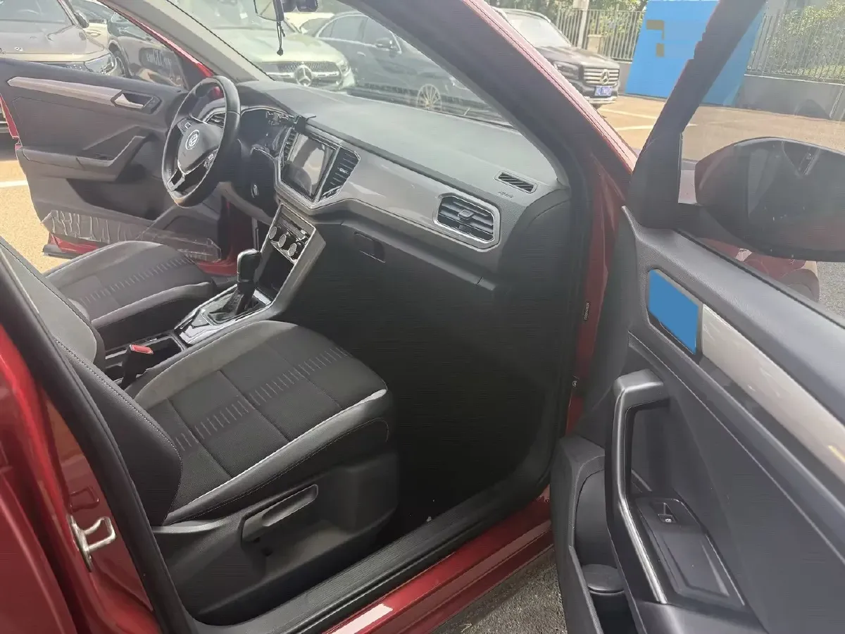 2018 Mitsubishi Eclipse Cross 1.5T 170HP L4 CVT,autocango,china used car exporter,china ev exporter,chinese used car exporter,chinese used ev exporter