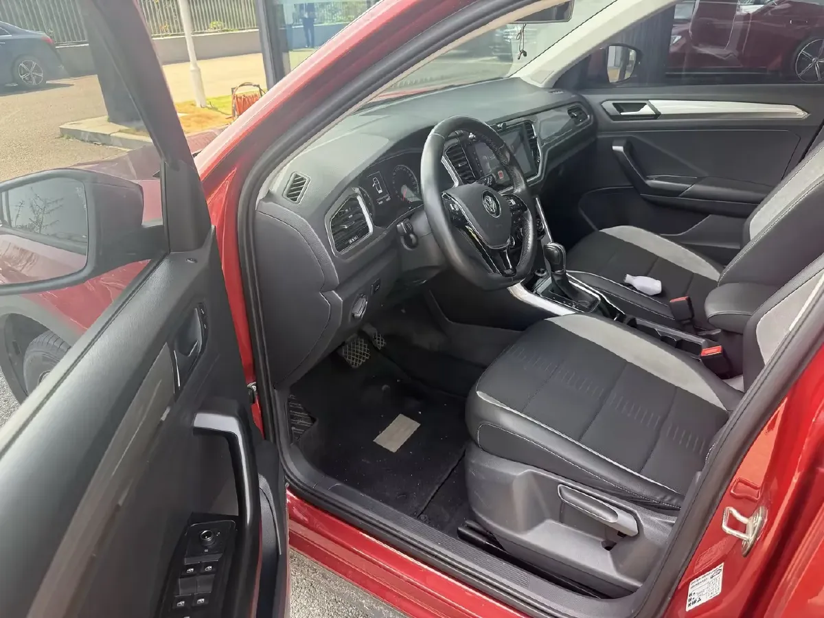 2018 Mitsubishi Eclipse Cross 1.5T 170HP L4 CVT,autocango,china used car exporter,china ev exporter,chinese used car exporter,chinese used ev exporter