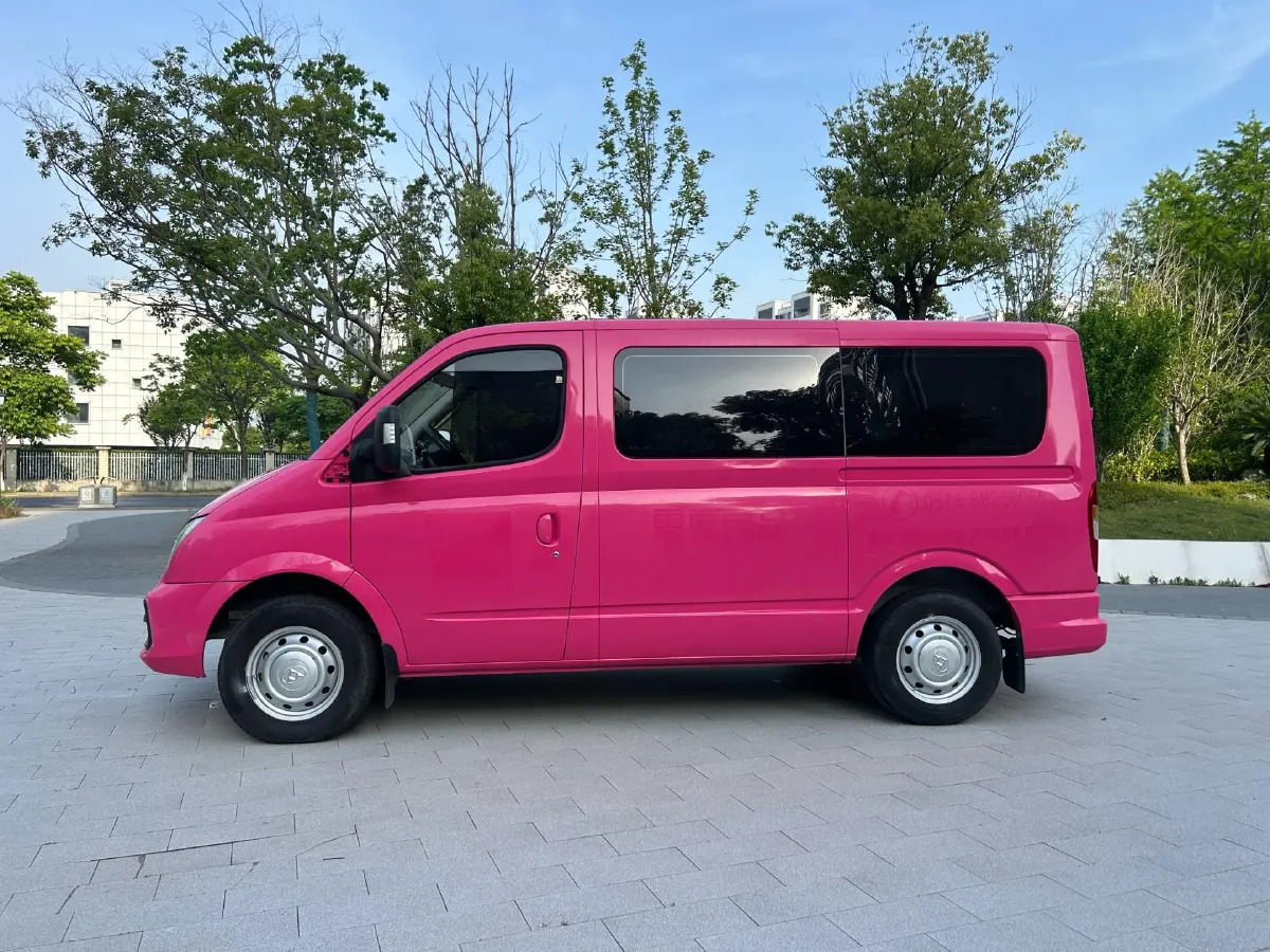 2013 Landwind X9 2.0T 122HP L4 5MT,autocango,china used car exporter,china ev exporter,chinese used car exporter,chinese used ev exporter