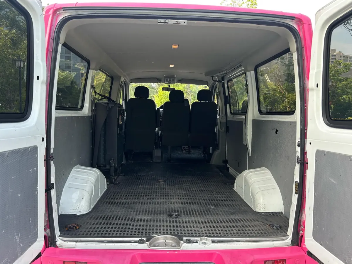 2013 Landwind X9 2.0T 122HP L4 5MT,autocango,china used car exporter,china ev exporter,chinese used car exporter,chinese used ev exporter