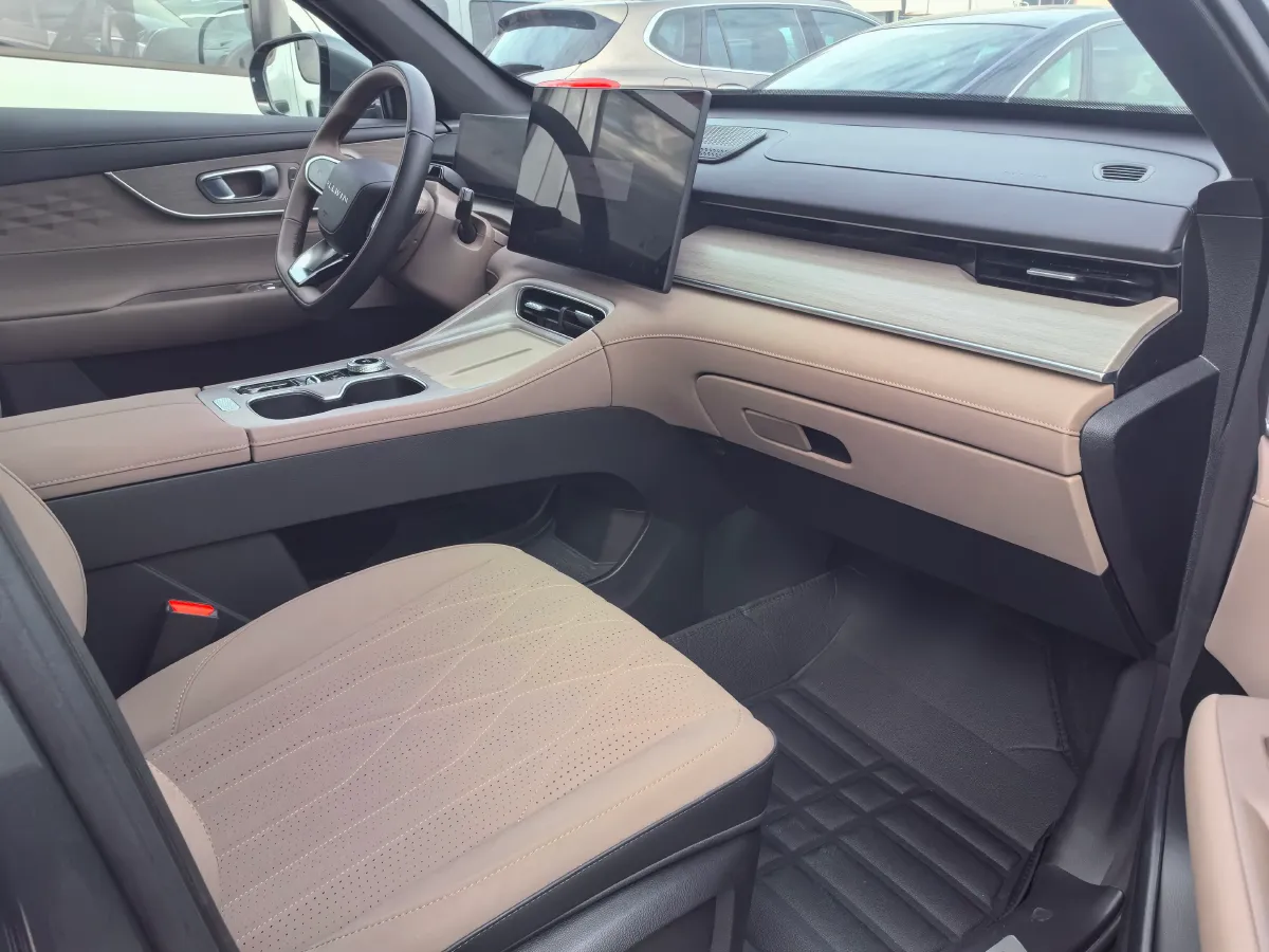2025 Fulwin FulwinT8 1.5T 156HP L4 1DHT PHEV 18.67KWH,autocango,china used car exporter,china ev exporter,chinese used car exporter,chinese used ev exporter