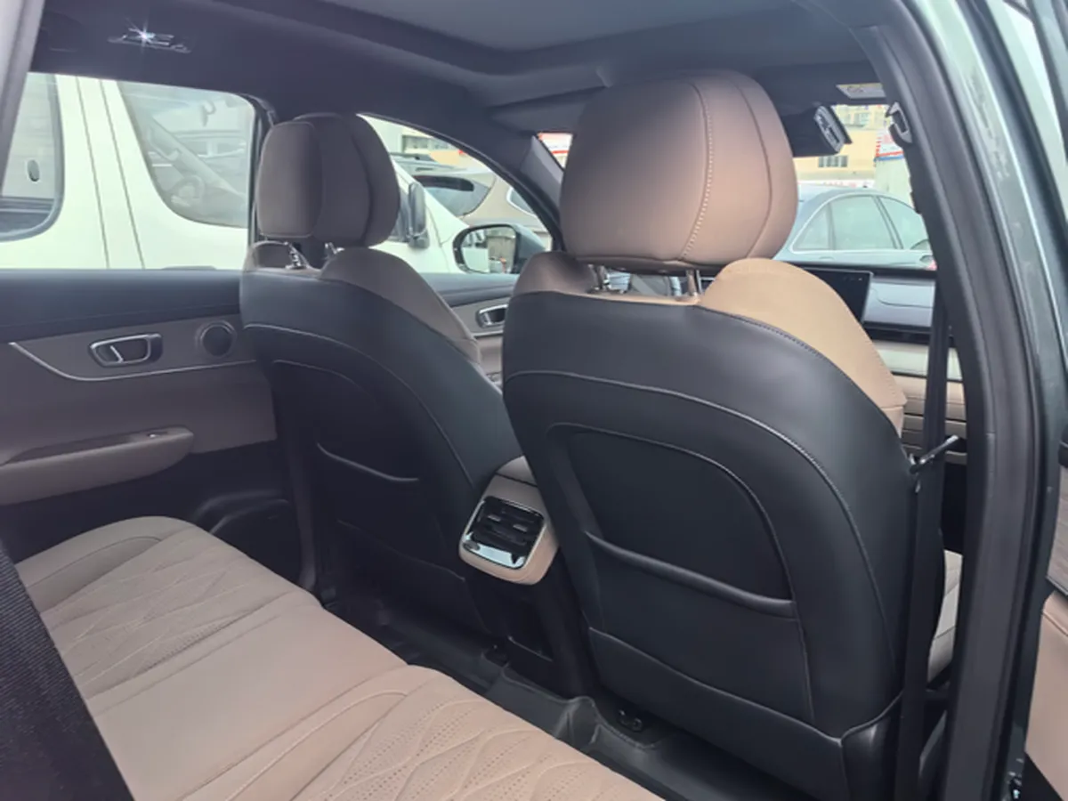 2025 Fulwin FulwinT8 1.5T 156HP L4 1DHT PHEV 18.67KWH,autocango,china used car exporter,china ev exporter,chinese used car exporter,chinese used ev exporter