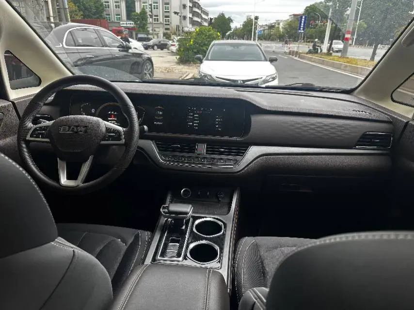 2025 BAW RuiSheng Trump M7 2.0L 144HP L4 8AT,autocango,china used car exporter,china ev exporter,chinese used car exporter,chinese used ev exporter