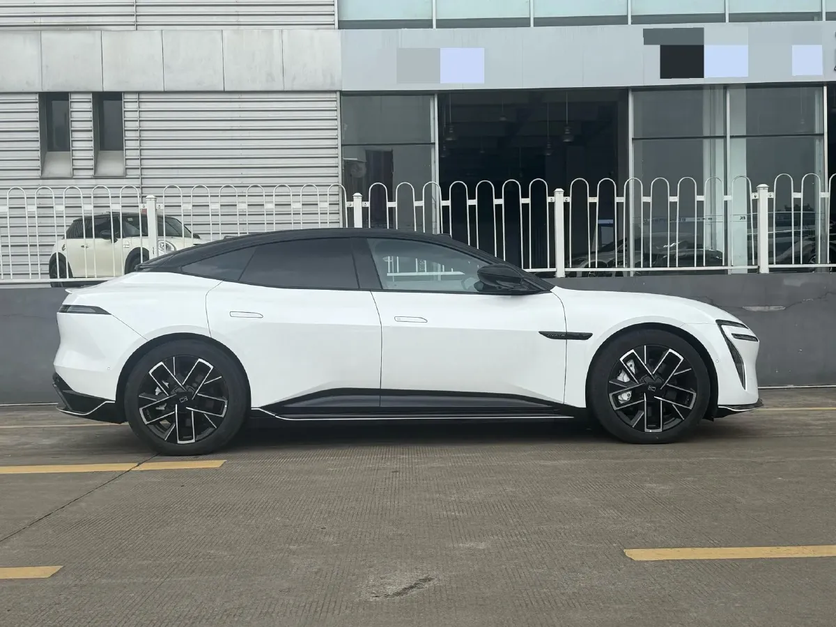 2025 Avatr 06 BEV,autocango,china used car exporter,china ev exporter,chinese used car exporter,chinese used ev exporter