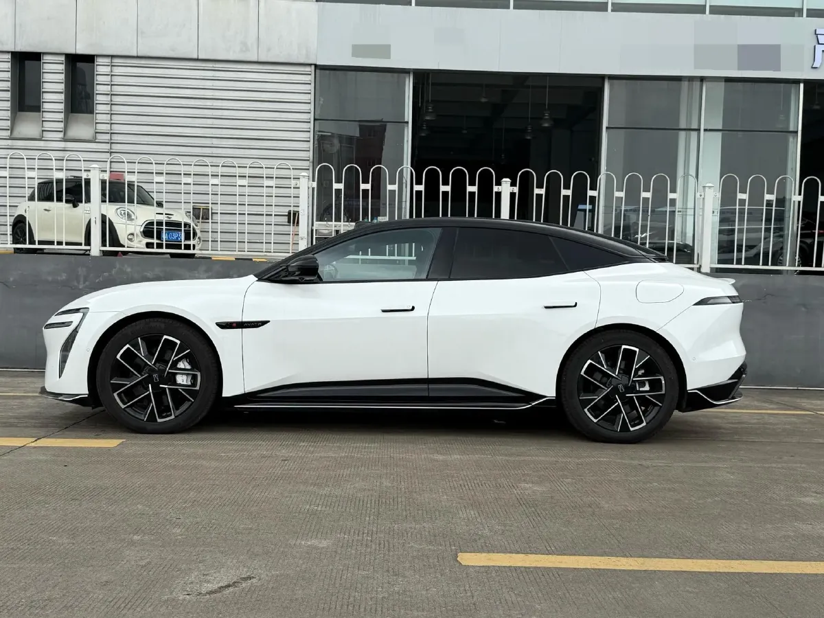 2025 Avatr 06 BEV,autocango,china used car exporter,china ev exporter,chinese used car exporter,chinese used ev exporter