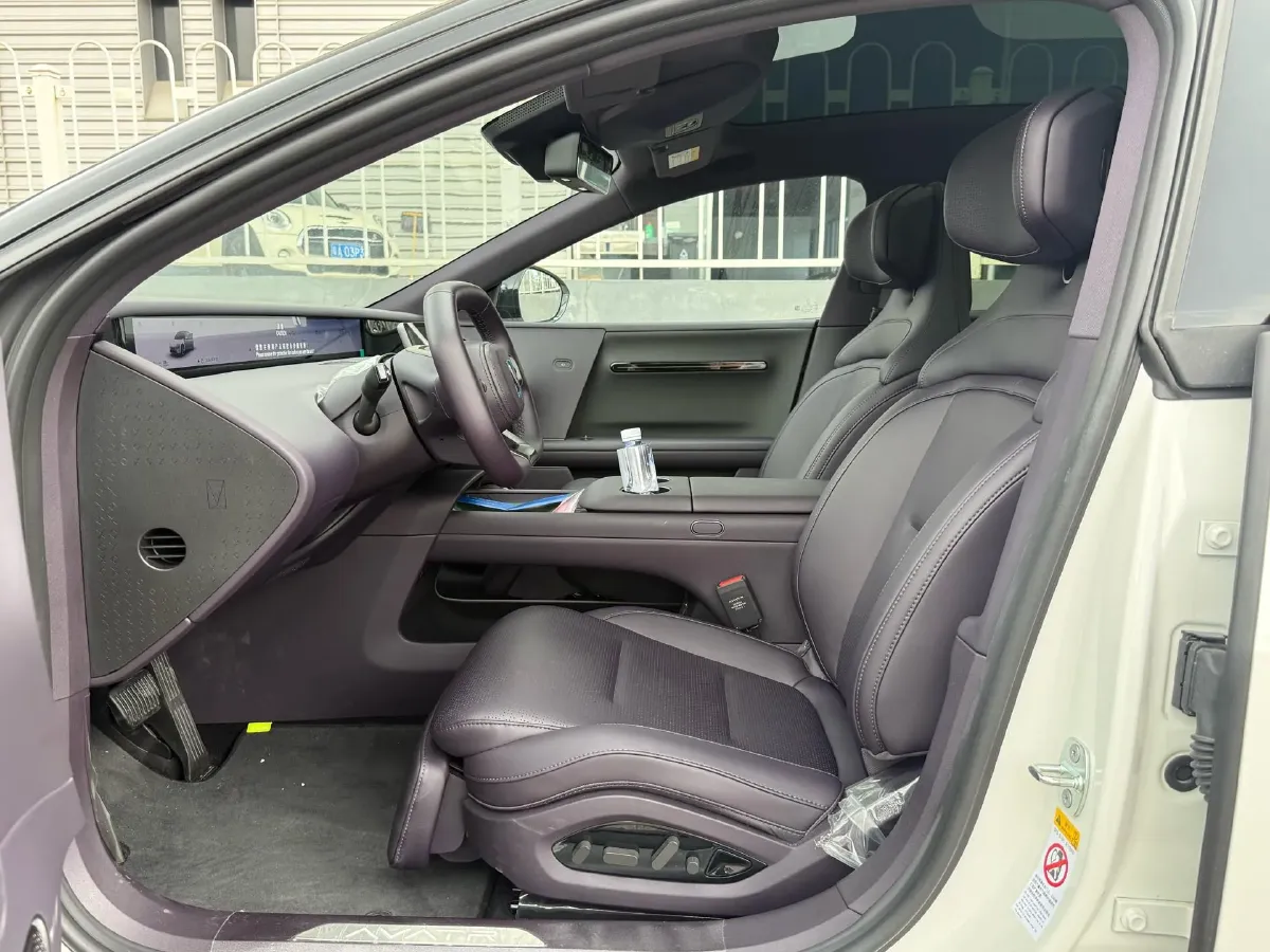 2025 Avatr 06 BEV,autocango,china used car exporter,china ev exporter,chinese used car exporter,chinese used ev exporter