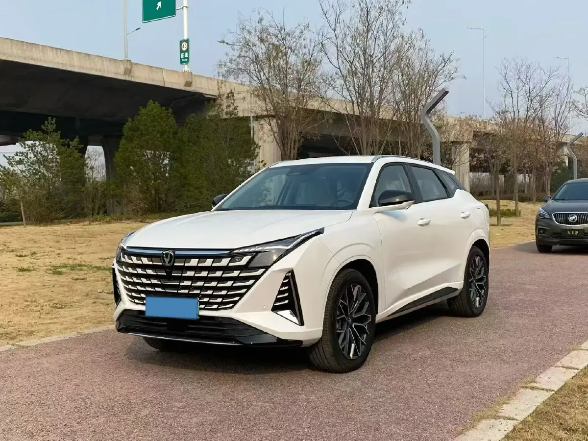 2024 ChangAn UNI-Z 1.5L 98HP L4 E-CVT PHEV 18.4KWH,autocango,china used car exporter,china ev exporter,chinese used car exporter,chinese used ev exporter