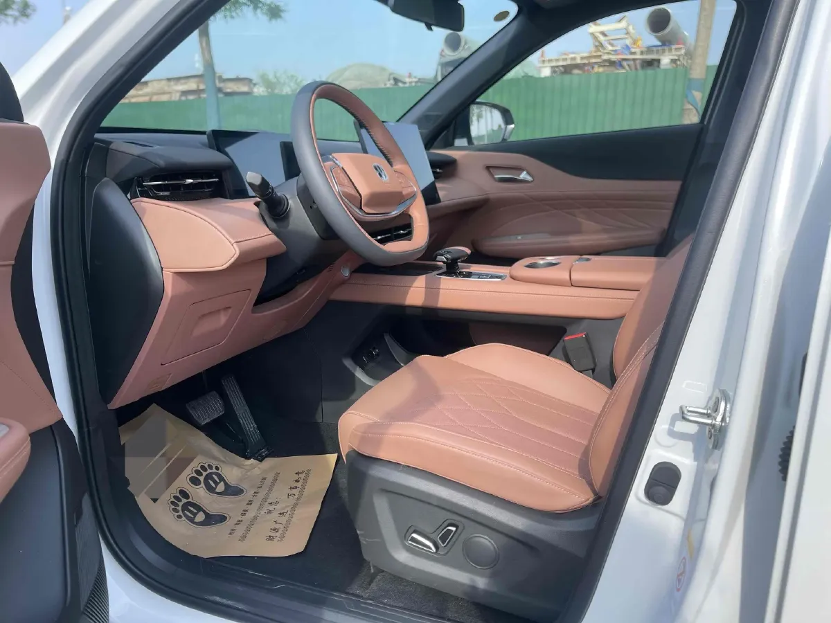 2024 ChangAn UNI-Z 1.5L 98HP L4 E-CVT PHEV 18.4KWH,autocango,china used car exporter,china ev exporter,chinese used car exporter,chinese used ev exporter