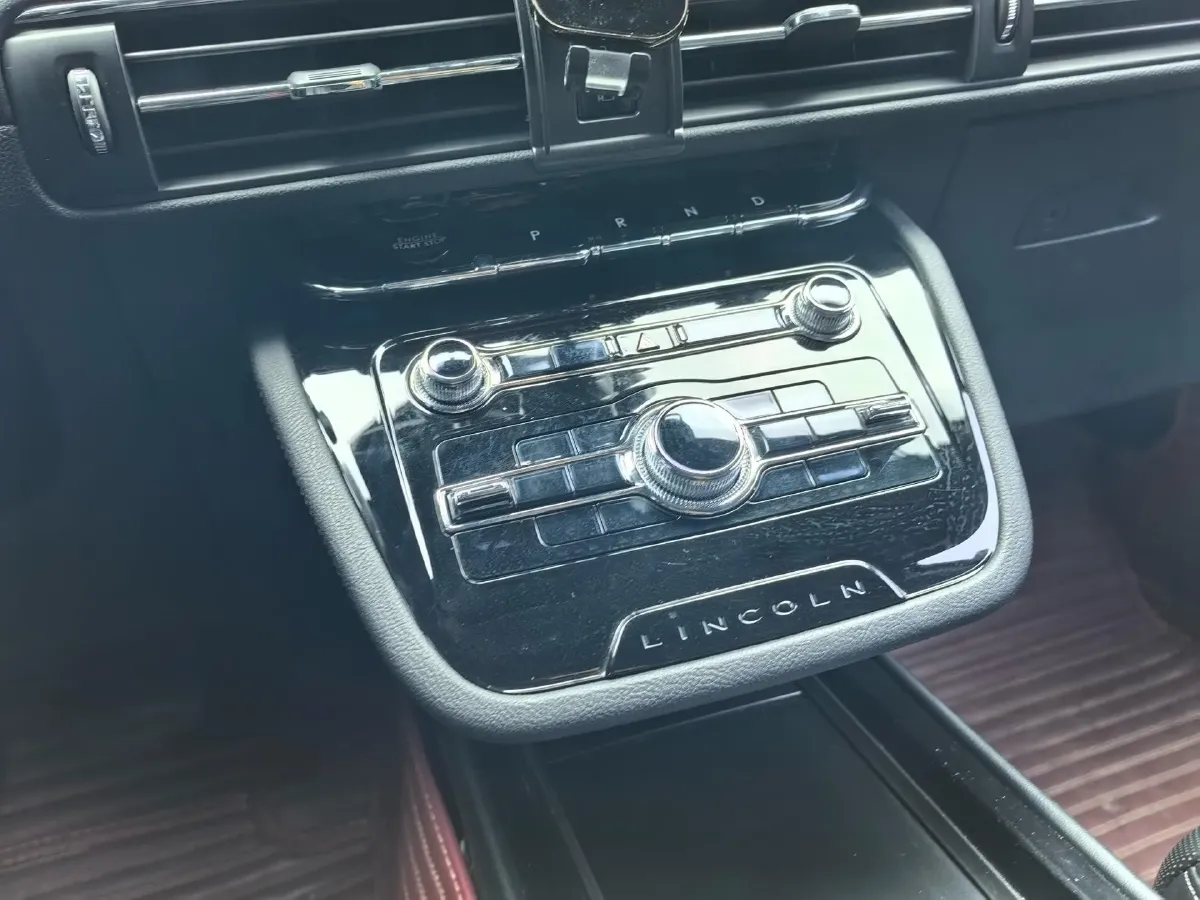 2020 Lincoln Corsair 2.0T 245HP L4 8AT,autocango,china used car exporter,china ev exporter,chinese used car exporter,chinese used ev exporter