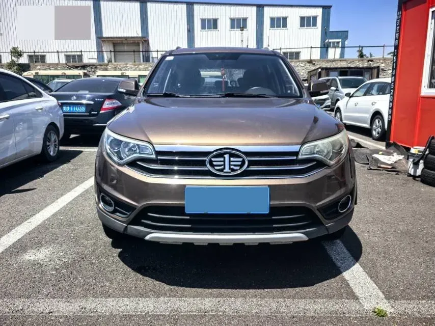 2017 FAW Senia R7 1.6L 116HP L4 5MT,autocango,china used car exporter,china ev exporter,chinese used car exporter,chinese used ev exporter