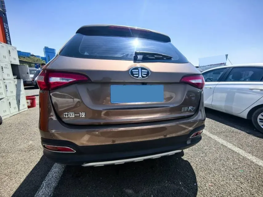 2017 FAW Senia R7 1.6L 116HP L4 5MT,autocango,china used car exporter,china ev exporter,chinese used car exporter,chinese used ev exporter