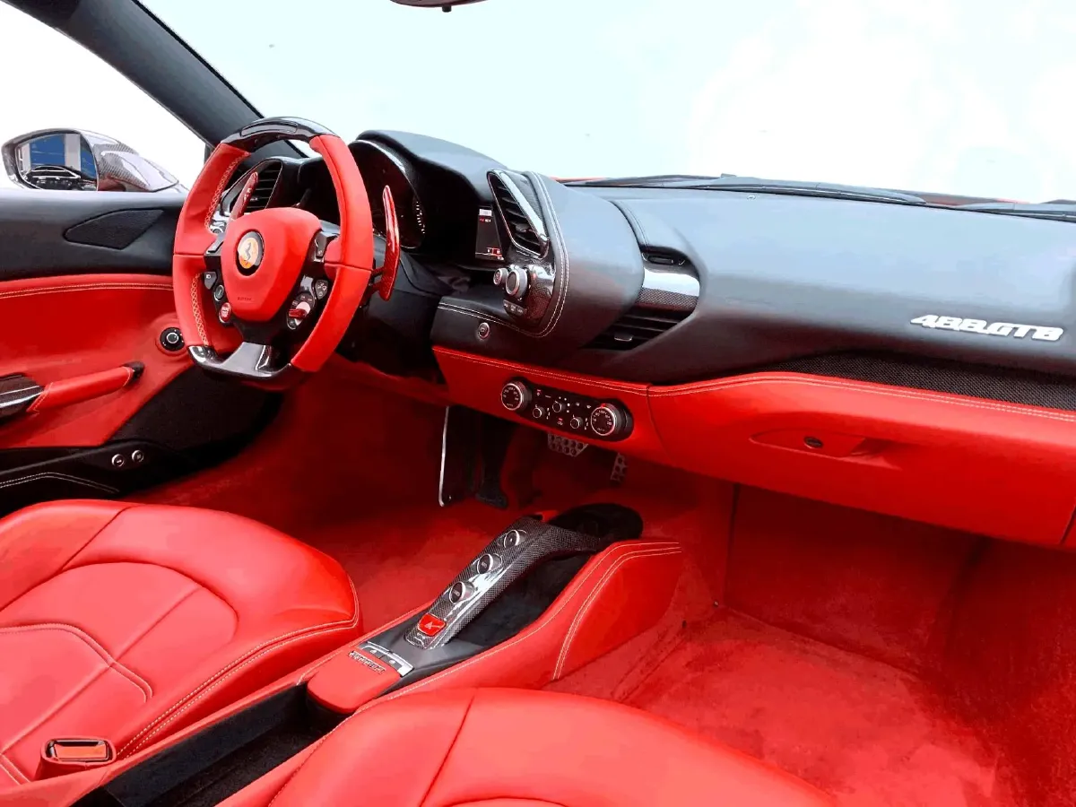 2015 Ferrari 488 3.9T 670HP V8 7DCT,autocango,china used car exporter,china ev exporter,chinese used car exporter,chinese used ev exporter