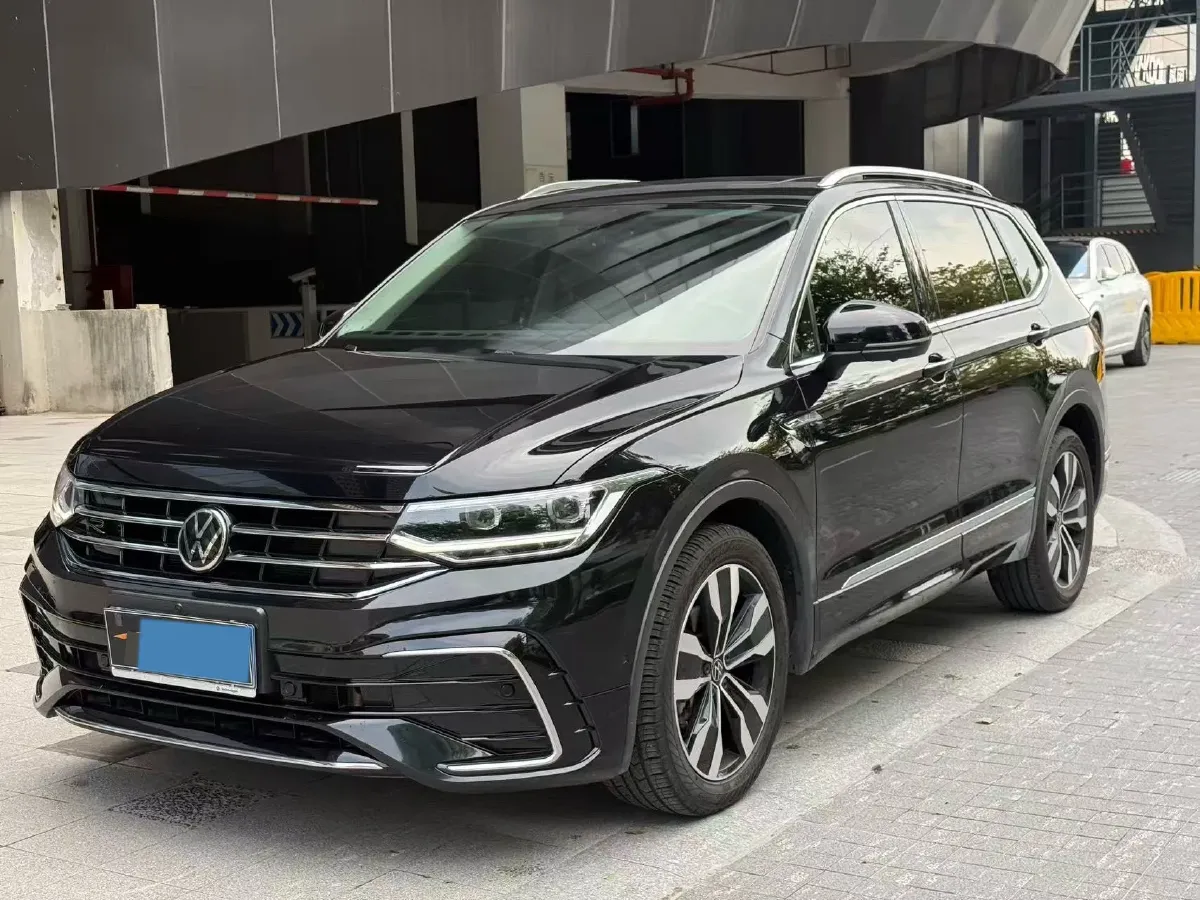 2024 Volkswagen Tiguan L 2.0T 186HP L4 7DCT,autocango,china used car exporter,china ev exporter,chinese used car exporter,chinese used ev exporter