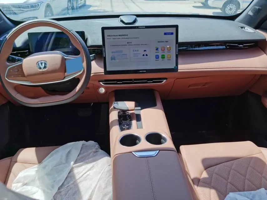 2024 ChangAn UNI-Z 1.5L 98HP L4 E-CVT PHEV 18.4KWH,autocango,china used car exporter,china ev exporter,chinese used car exporter,chinese used ev exporter