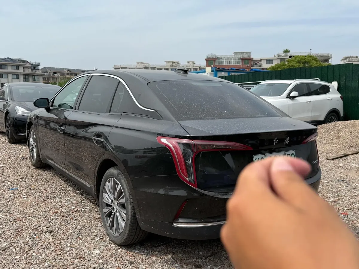2022 HongQi E-QM5 BEV 54KWH,autocango,china used car exporter,china ev exporter,chinese used car exporter,chinese used ev exporter