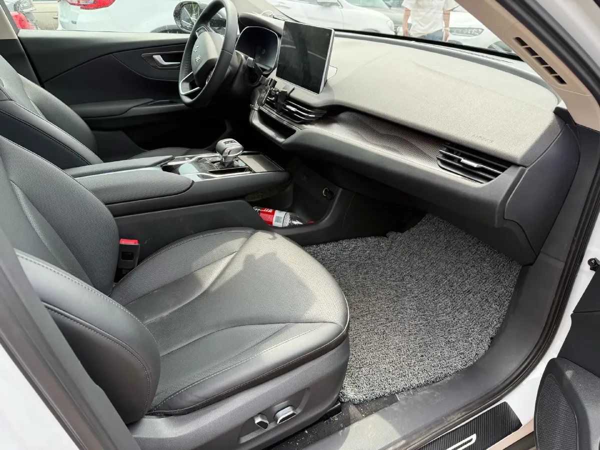 2022 HongQi E-QM5 BEV 54KWH,autocango,china used car exporter,china ev exporter,chinese used car exporter,chinese used ev exporter