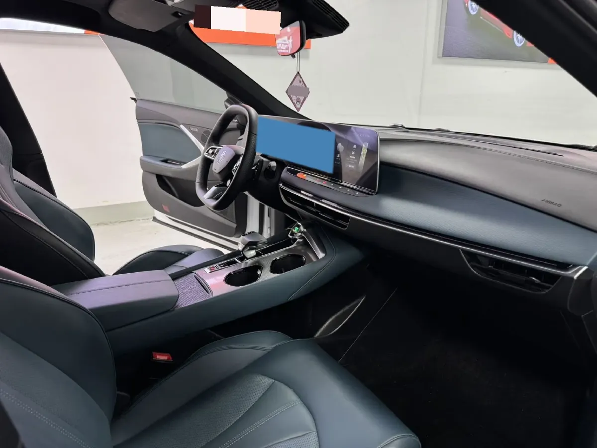 2023 MG 7 1.5T 188HP L4 7DCT,autocango,china used car exporter,china ev exporter,chinese used car exporter,chinese used ev exporter