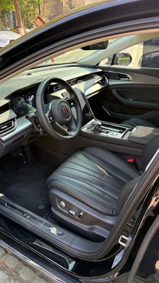 2024 HongQi H5 2.0T 224HP L4 8AT,autocango,china used car exporter,china ev exporter,chinese used car exporter,chinese used ev exporter