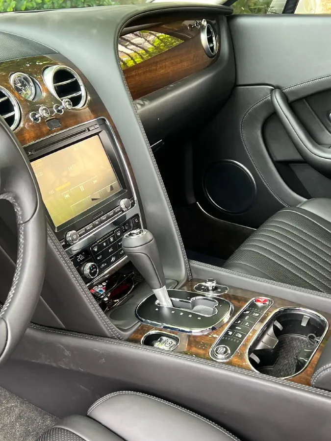 2012 Bentley Continental 4.0T 507HP V8 8AT,autocango,china used car exporter,china ev exporter,chinese used car exporter,chinese used ev exporter