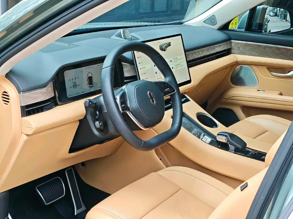 2022 JMC YuHu 7 2.0T 141HP L4 8AT,autocango,china used car exporter,china ev exporter,chinese used car exporter,chinese used ev exporter