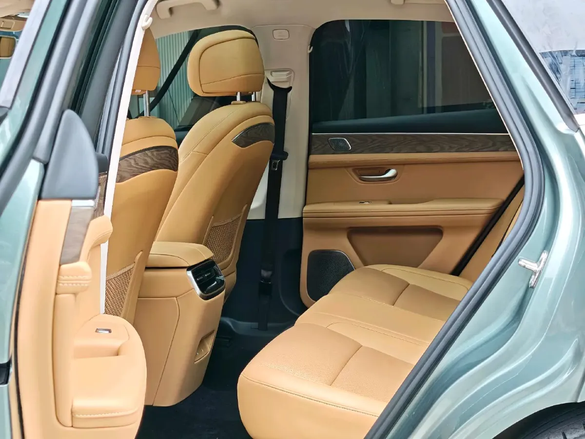 2022 JMC YuHu 7 2.0T 141HP L4 8AT,autocango,china used car exporter,china ev exporter,chinese used car exporter,chinese used ev exporter