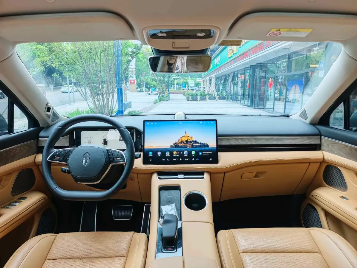 2022 JMC YuHu 7 2.0T 141HP L4 8AT,autocango,china used car exporter,china ev exporter,chinese used car exporter,chinese used ev exporter
