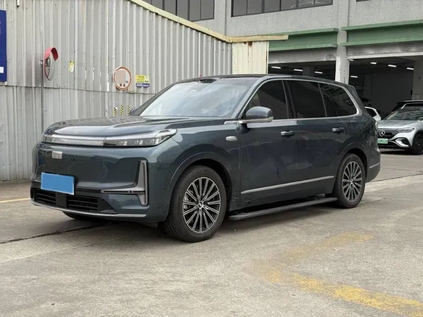 2025 Volkswagen Tiguan L 2.0T 220HP L4 7DCT,autocango,china used car exporter,china ev exporter,chinese used car exporter,chinese used ev exporter