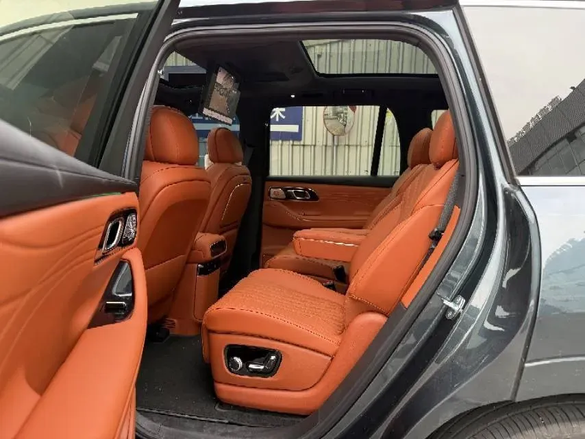 2025 Volkswagen Tiguan L 2.0T 220HP L4 7DCT,autocango,china used car exporter,china ev exporter,chinese used car exporter,chinese used ev exporter