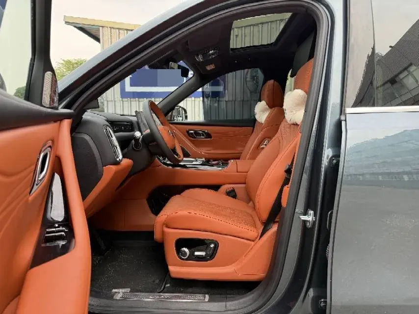 2025 Volkswagen Tiguan L 2.0T 220HP L4 7DCT,autocango,china used car exporter,china ev exporter,chinese used car exporter,chinese used ev exporter