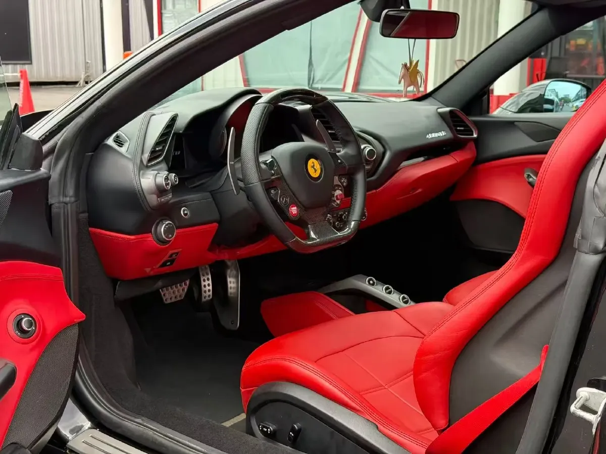 2018 Ferrari 488 3.9T 720HP V8 7DCT,autocango,china used car exporter,china ev exporter,chinese used car exporter,chinese used ev exporter