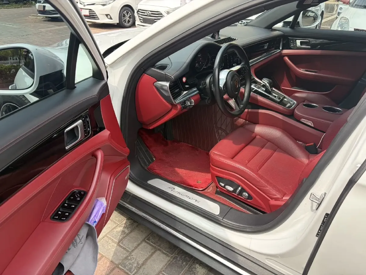 2019 Porsche Panamera 2.9T 330HP V6 8DCT,autocango,china used car exporter,china ev exporter,chinese used car exporter,chinese used ev exporter