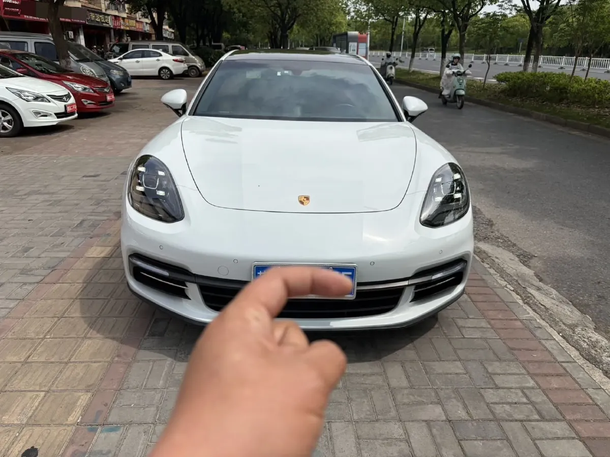 2019 Porsche Panamera 2.9T 330HP V6 8DCT,autocango,china used car exporter,china ev exporter,chinese used car exporter,chinese used ev exporter