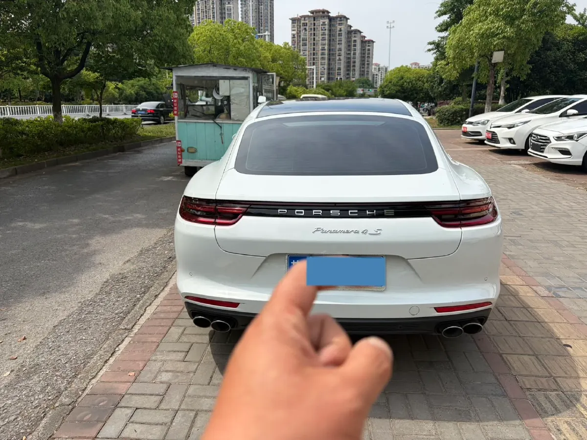 2019 Porsche Panamera 2.9T 330HP V6 8DCT,autocango,china used car exporter,china ev exporter,chinese used car exporter,chinese used ev exporter