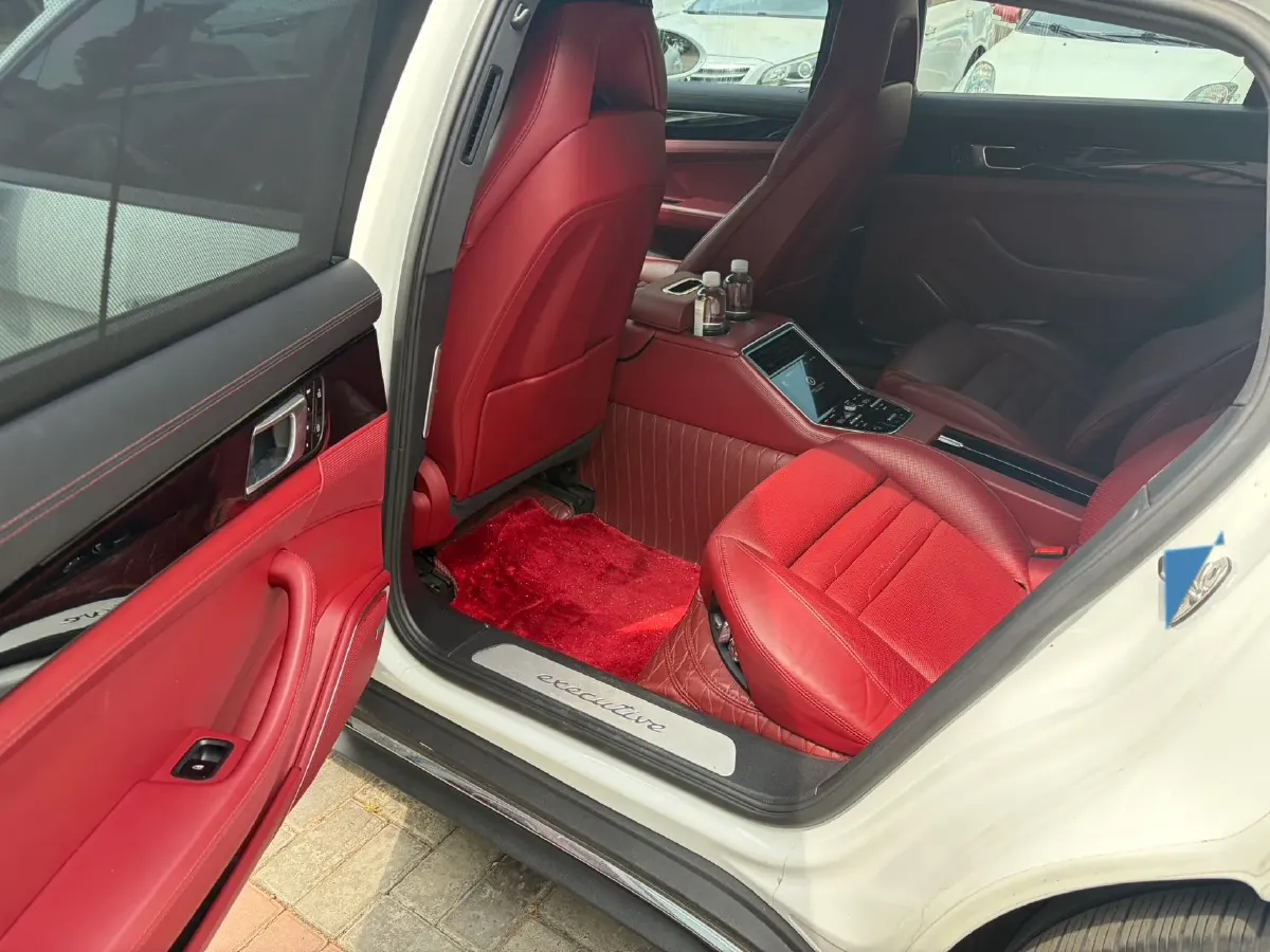 2019 Porsche Panamera 2.9T 330HP V6 8DCT,autocango,china used car exporter,china ev exporter,chinese used car exporter,chinese used ev exporter