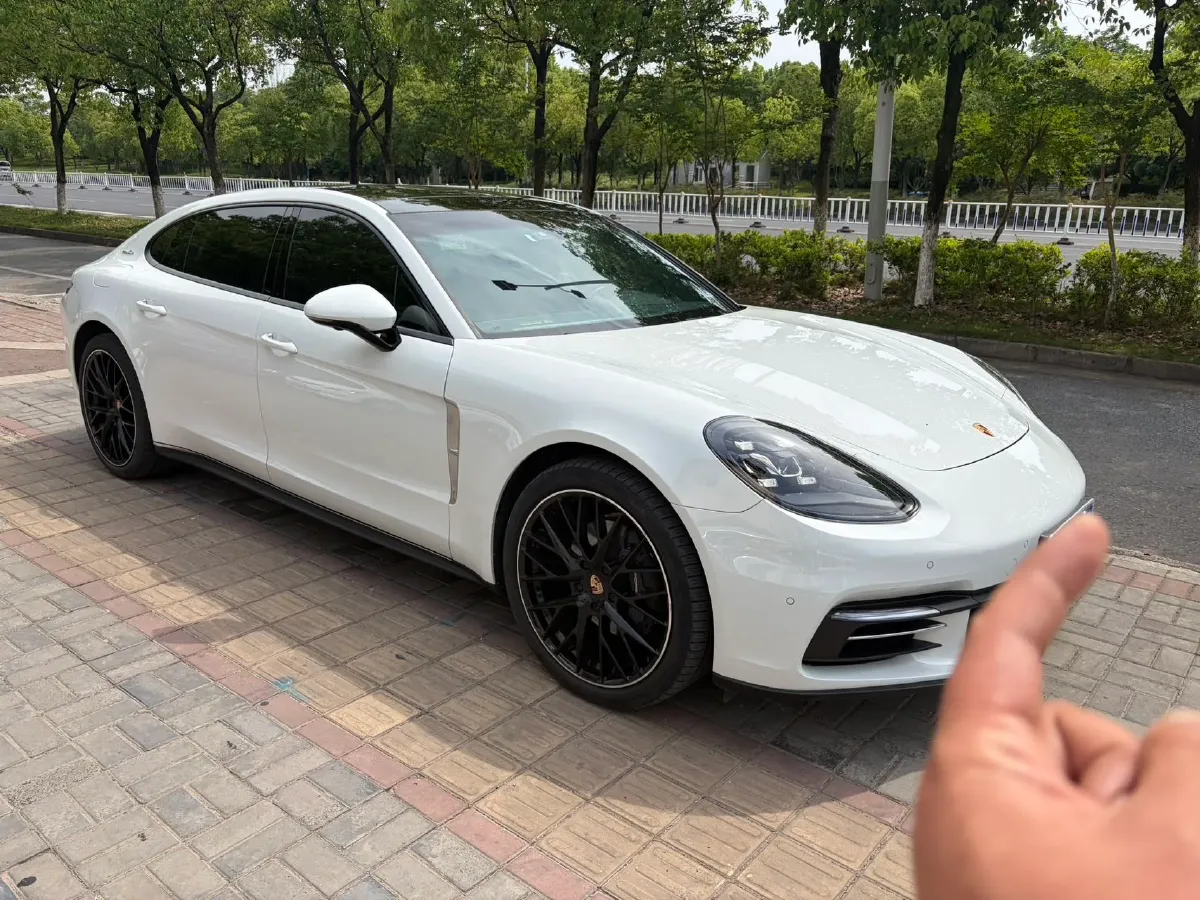 2019 Porsche Panamera 2.9T 330HP V6 8DCT,autocango,china used car exporter,china ev exporter,chinese used car exporter,chinese used ev exporter