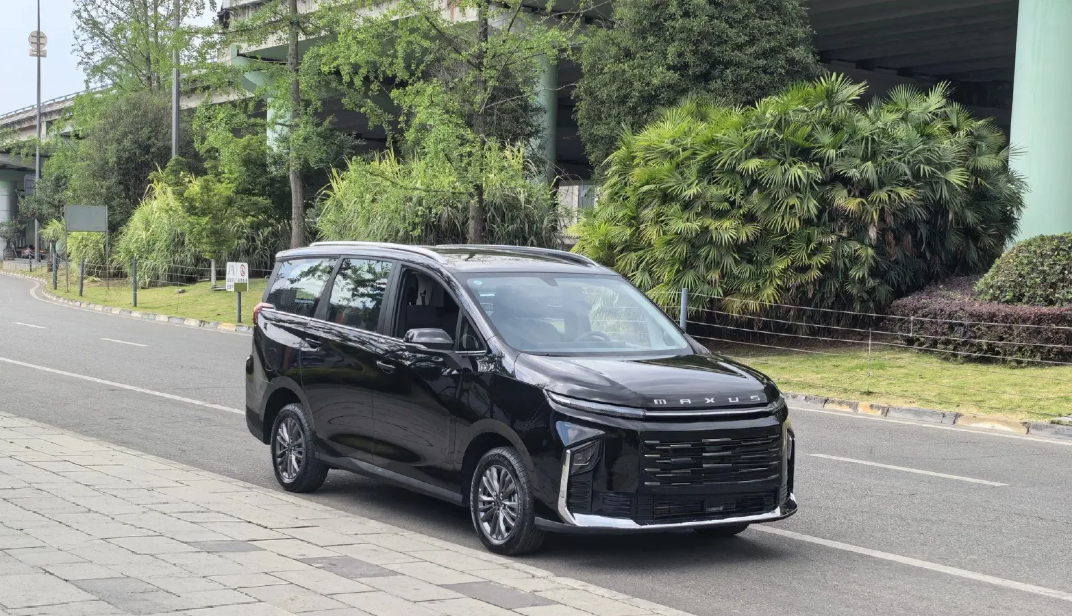 2025 MAXUS G50 PHEV 1.5L 98HP L4 1DHT PHEV 18.65KWH,autocango,china used car exporter,china ev exporter,chinese used car exporter,chinese used ev exporter